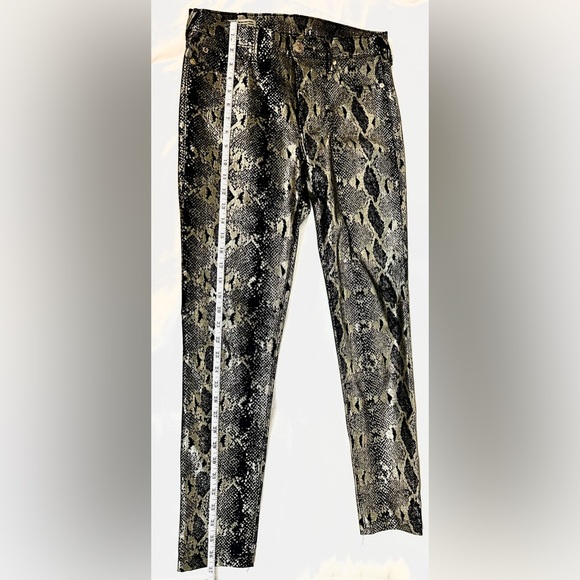 True Religion Halle Mid Rise Python Super Skinny stretchable Pants Women’s sz 28 - Picture 9 of 11